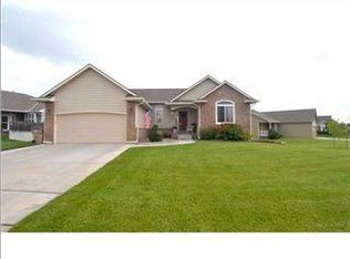 324 E Stone Path St, Derby, KS 67037