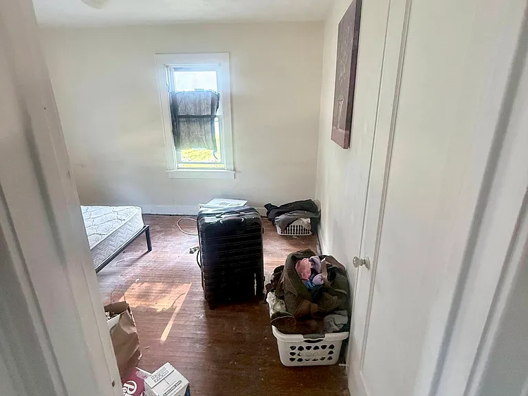 1746 N Woodford St — Photo 6