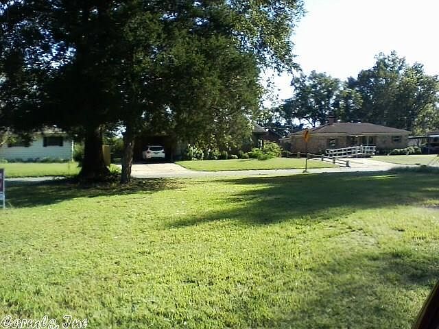 1st image of 221 Prairie View Dr