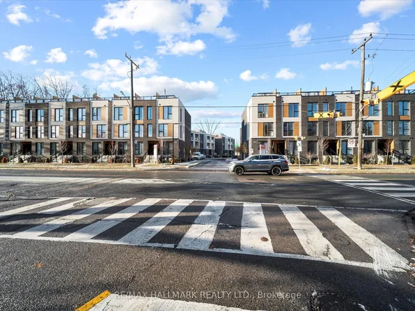 170 Clonmore Dr #13, Toronto, ON M1N 0B9