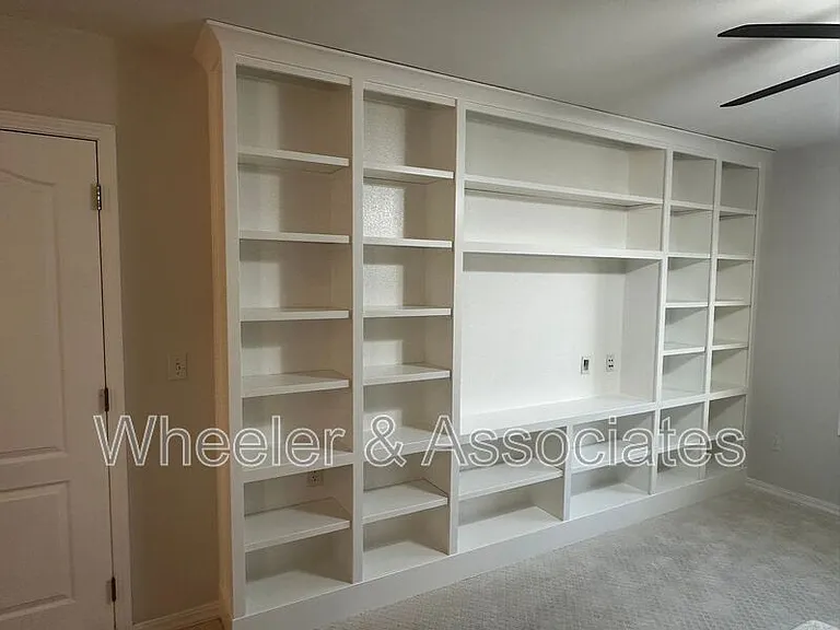 1928 Endicott Cir — Photo 18