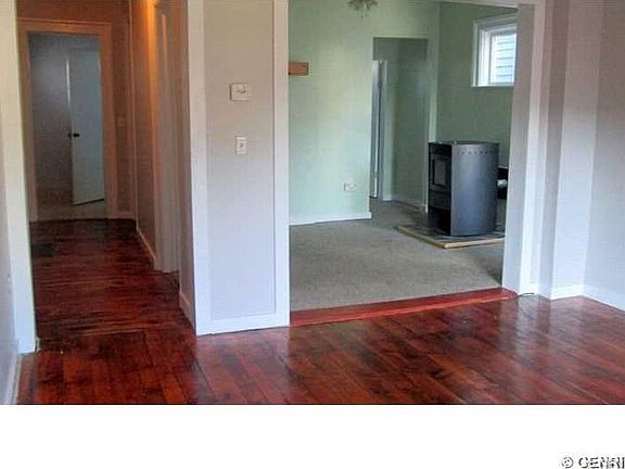 4th image of 54 Elm St