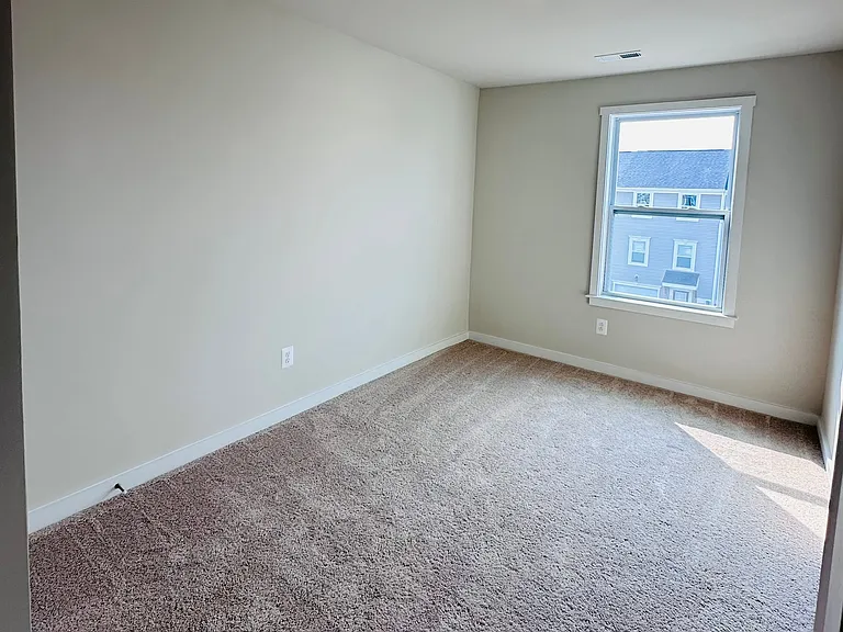 61 Zander Rd — Photo 18