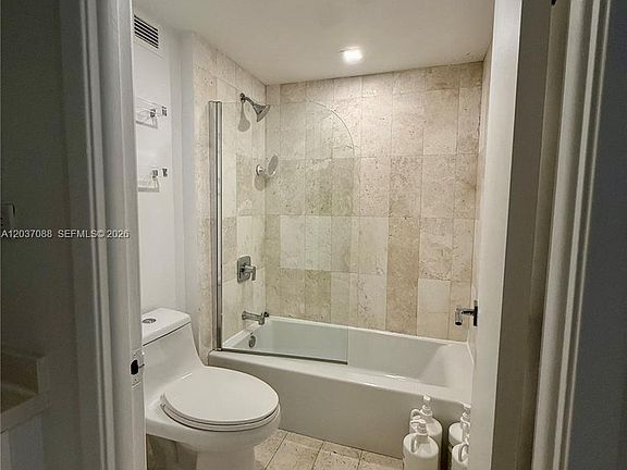 4th image of 2301 Collins Ave APT 614