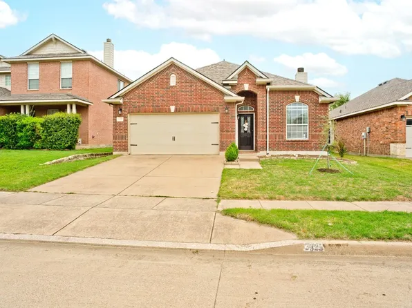 2325 Clairborne Dr, Fort Worth, TX 76177