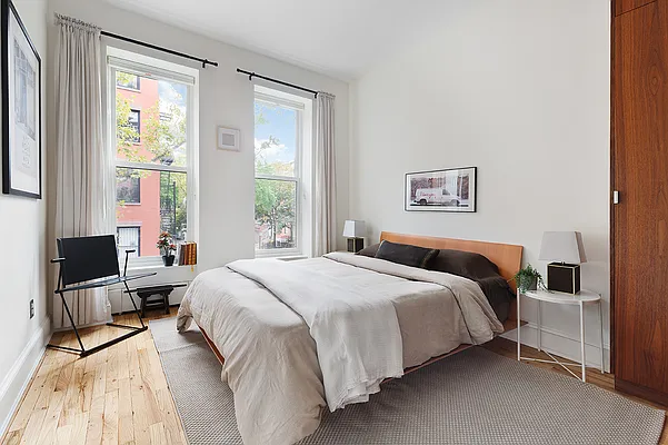 Sold by Compass | media 17