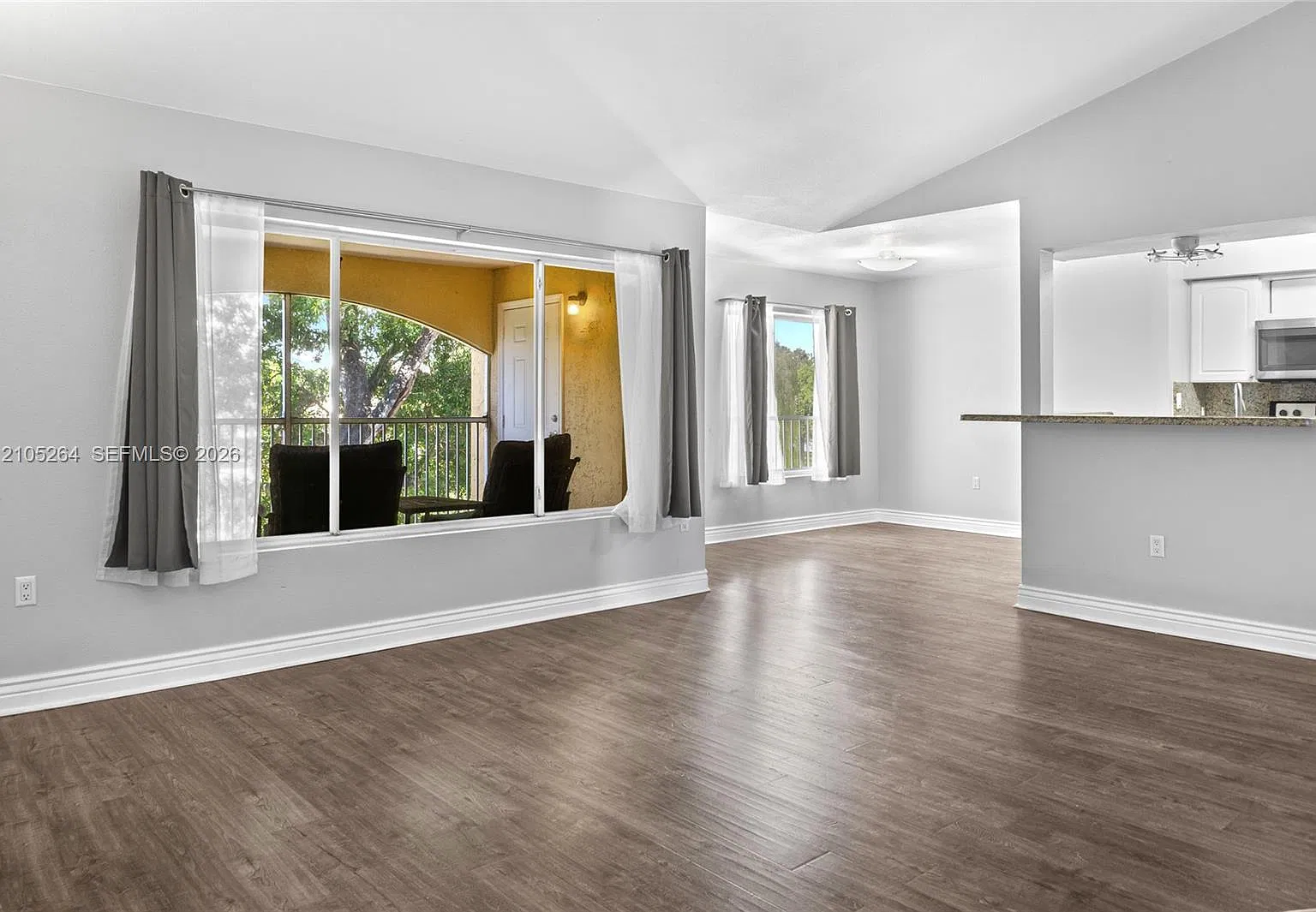 Sailboat Pointe Condo — Photo 4
