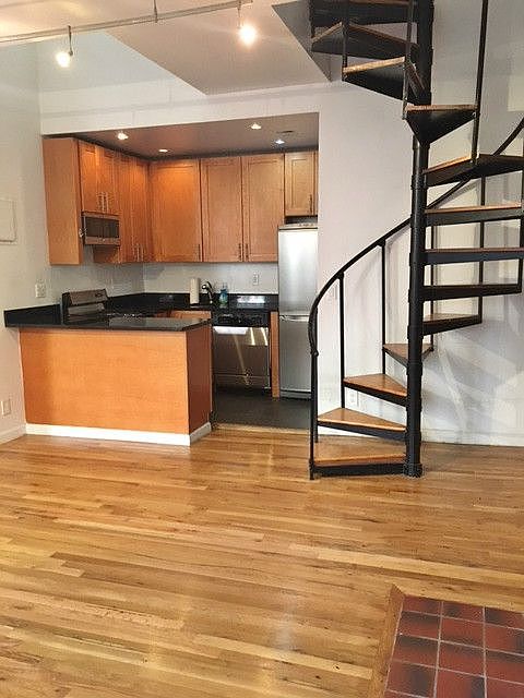 1st image of 318 E 77th St APT 3B