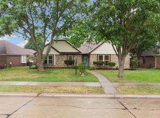 3813 University Dr, Rowlett, TX 75088