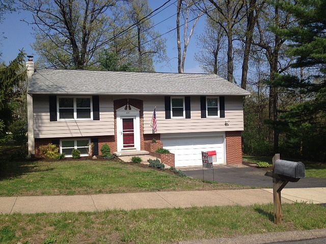 1st image of 437 Weymouth Cir