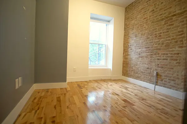 Rented by Lofts and Flats LLC | media 26