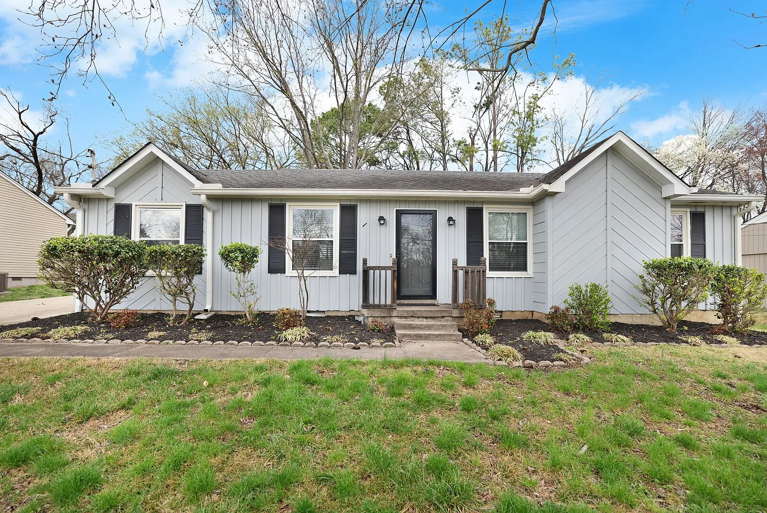 169 Timberlake Dr photo 1