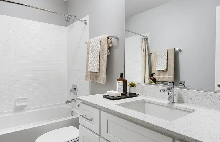 Deer Park Crossing Apartments — Photo 33