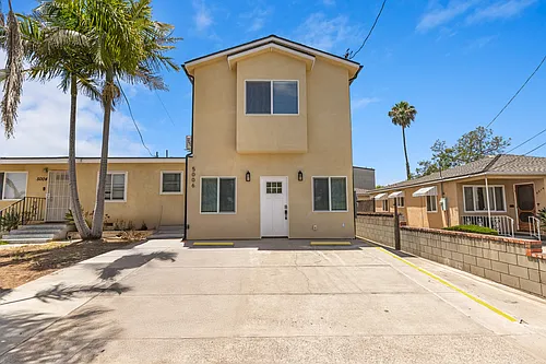5006 La Dorna St #1 Photo 1