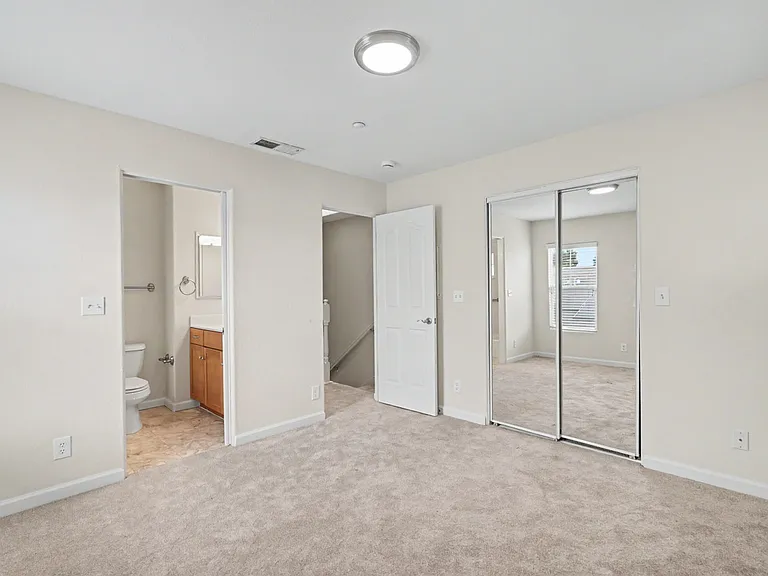 808 Lenzen Ave #107 — Photo 32