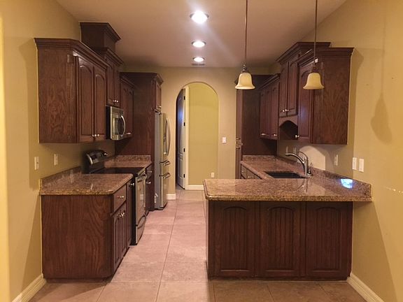 4th image of 2104 Clavel Dr