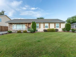 1204 Cottonwood Dr, Richland, WA 99354
