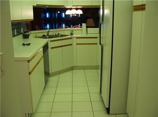 5th image of 8800 S Ocean Dr APT 702