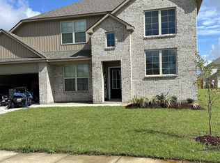 402 Dulworth Ct, Breaux Bridge, LA 70517