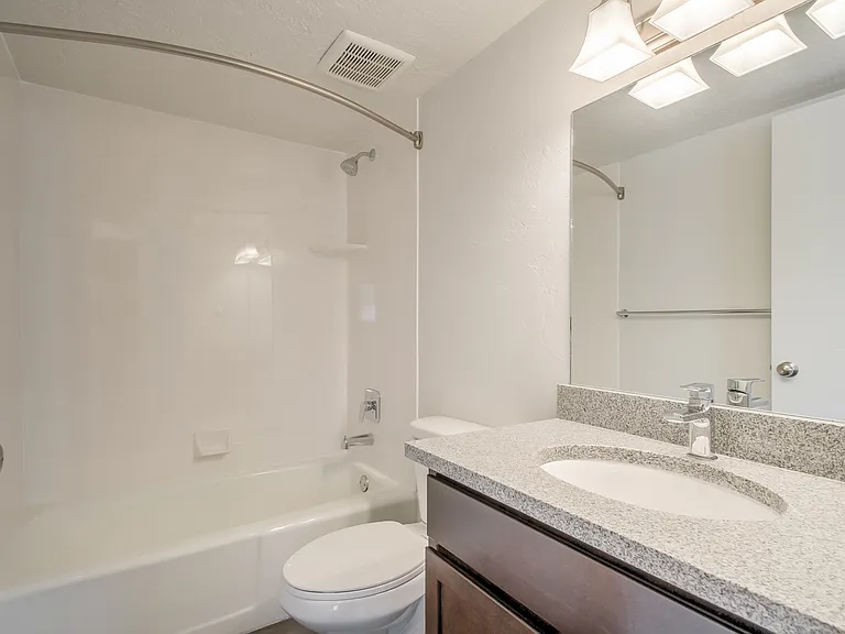 Windsor Salt Lake City Apartments — Photo 15
