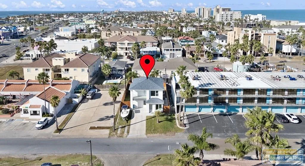 Building Photo - 104 Pompano St