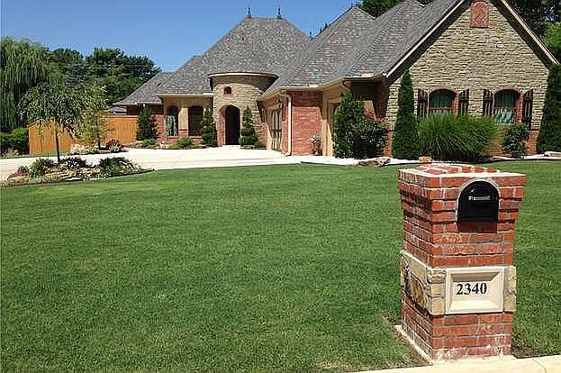 1st image of 2340 Belleview Dr
