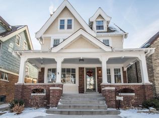 3061 N Hackett Ave, Milwaukee, WI 53211