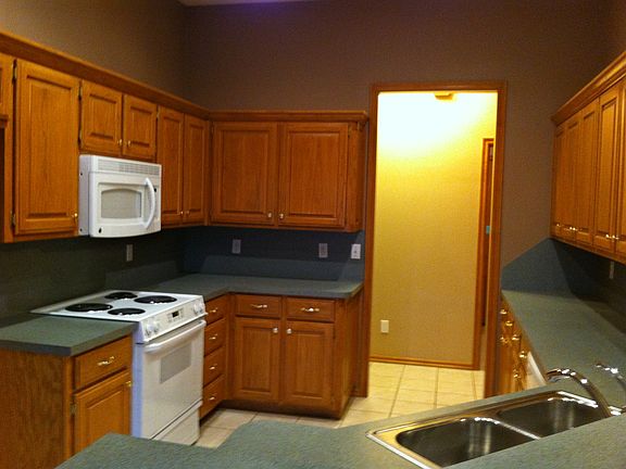 2nd image of 2905 SE 96th St