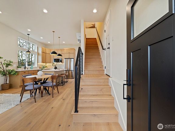 4th image of 2213 W Bertona Street