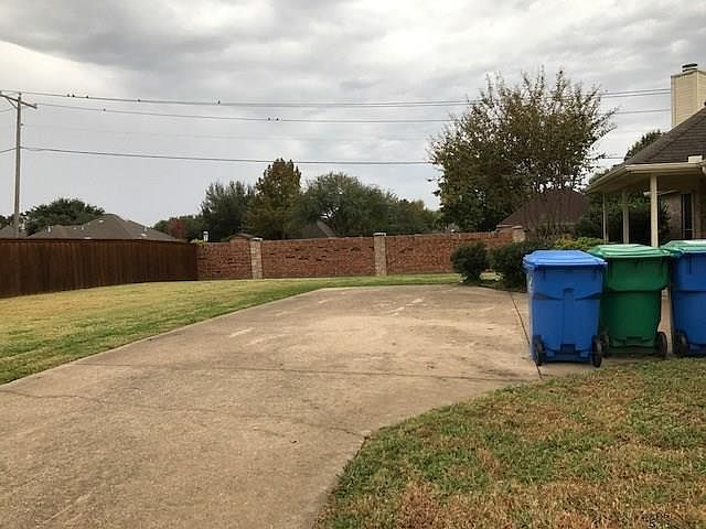 2nd image of 3306 Bridgewater Dr
