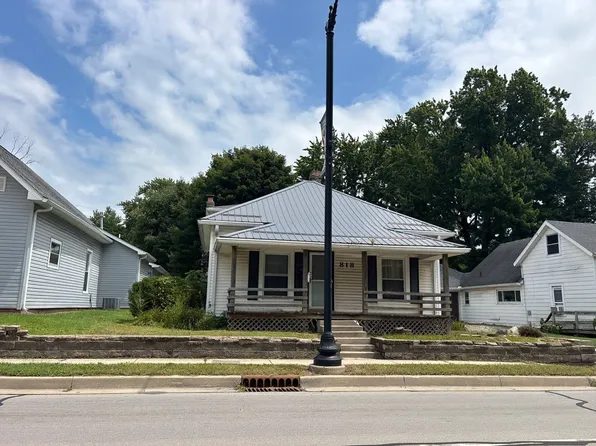 818 S Washington St, Crawfordsville, IN 47933
