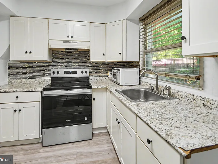 1921 W Allegheny Ave — Photo 14
