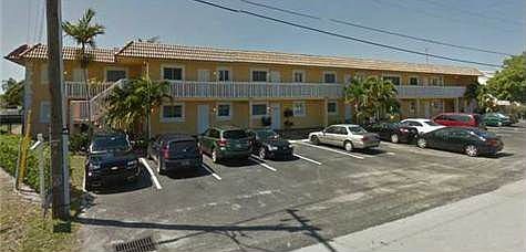 1st image of 840 Pine Dr #202