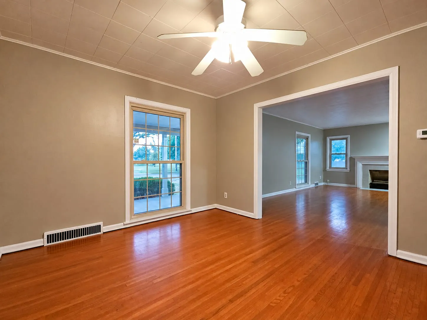 1437 N Jeanette Ave — Photo 3