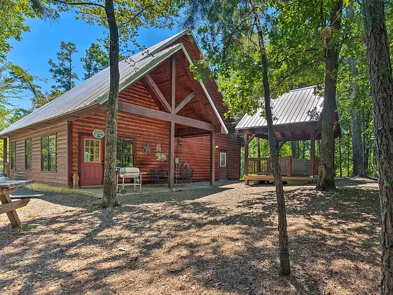 31 Neeson Wood Cir — Photo 13