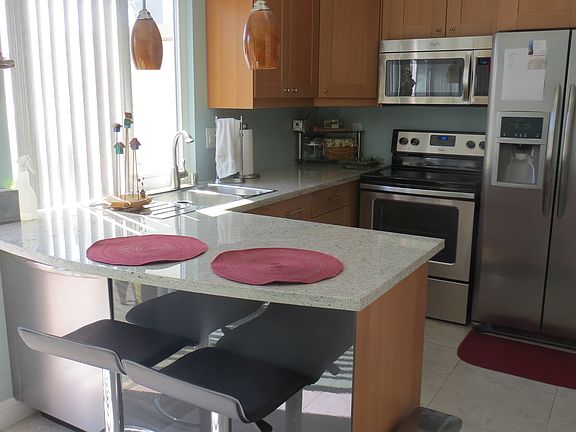 Kitchen with counter seating