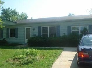 317 Ridge Cir, Streamwood, IL 60107