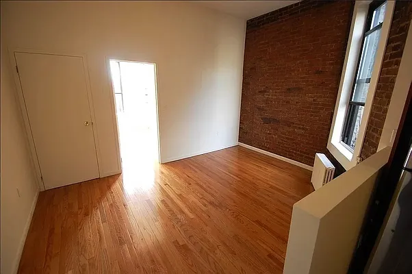 Rented by REAL New York | media 9