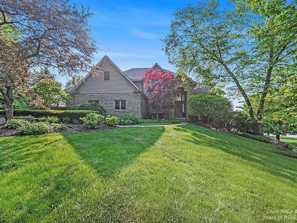 1st image of 9354 Whispering Pines Dr