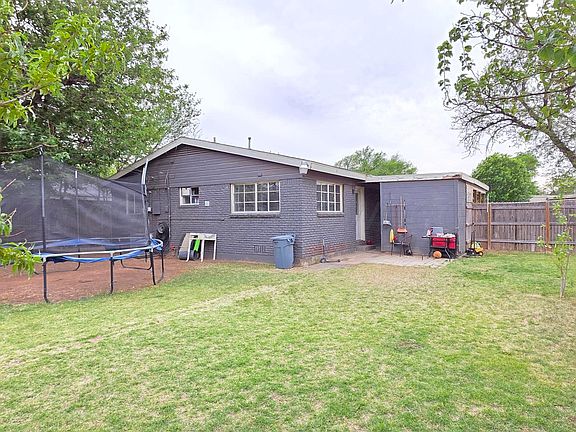 3rd image of 1821 Plateau Ln