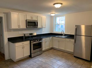 693 2nd Ave #3, Troy, NY 12182