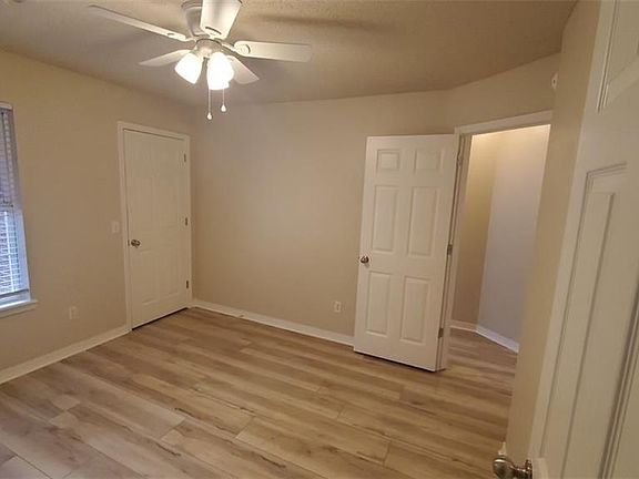 4th image of 21 Valleyview Cir
