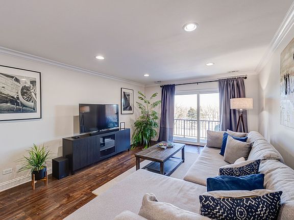 4th image of 263 S Clubhouse Dr Unit 403