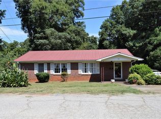 910 Bowden Rd, Anderson, SC 29626