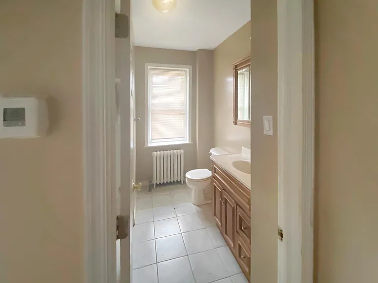 1614 68th Ave #2 — Photo 12