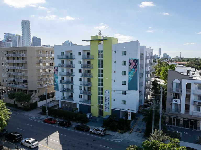 Vista del Rio Apartments — Photo 19