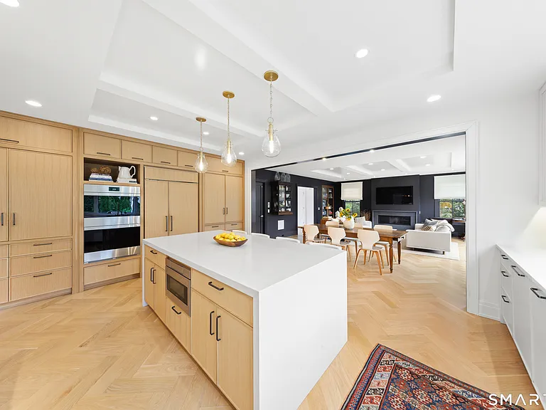 15 Roosevelt Rd — Photo 13