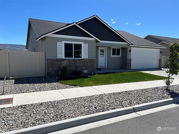 2nd image of 155 Emma Drive