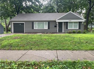 2519 W 79th St, Prairie Village, KS 66208