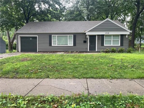 2519 W 79th St, Prairie Village, KS 66208